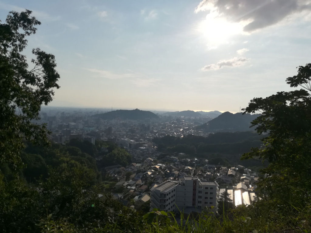 瀬戸風峠から見る松山城下町